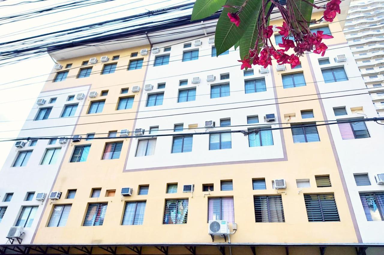 Airobedz Manila - A Value Hotel Extérieur photo
